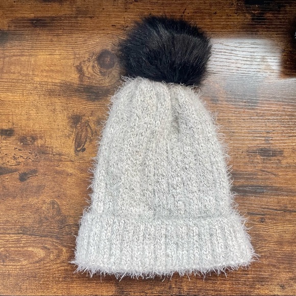 Winter hat - Picture 2 of 3